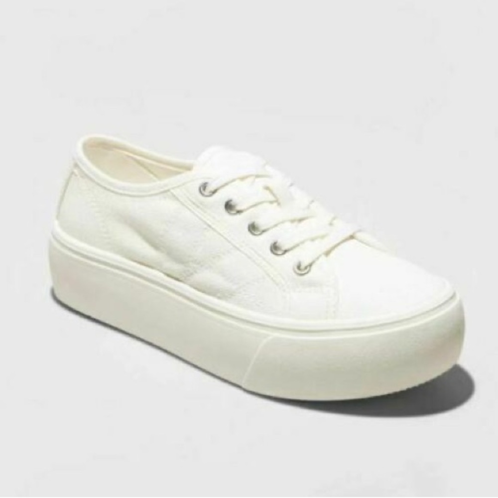 A New Day Size 9.5 White Platform Sneakers